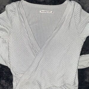 Abercrombie Wrap Front Sweater Y2K Athletic Wear Casual Spring Cute, Size Small